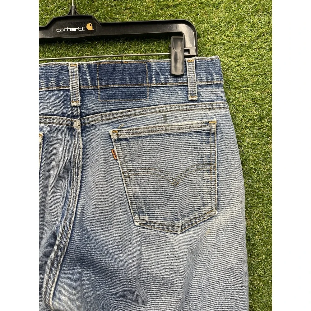 Levis shop confidence